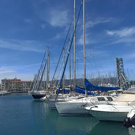 Tothetop - Port- Host Provence *
