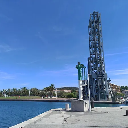 Tothetop - Port- Host Provence La Seyne-sur-Mer